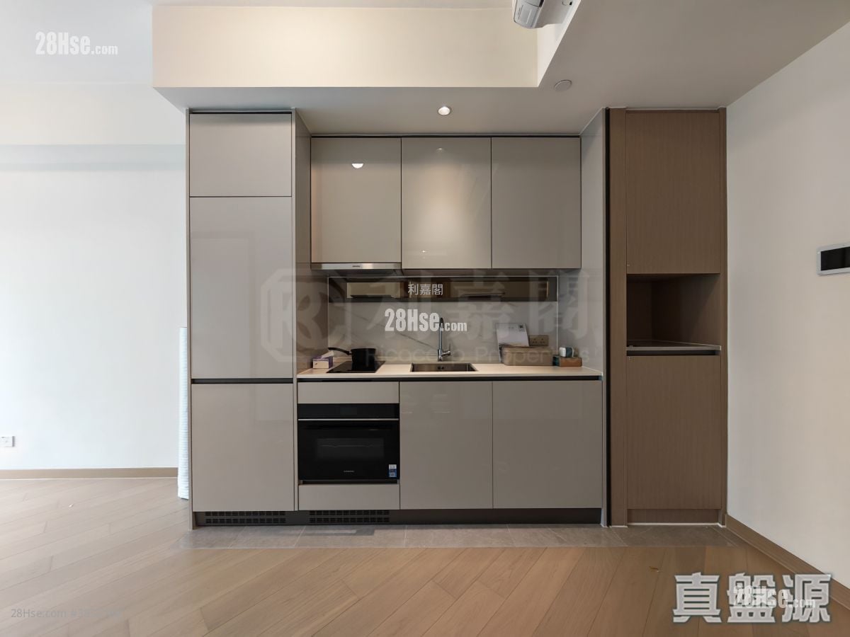 Grand Mayfair  Sell 1 Bedroom 339 ft²