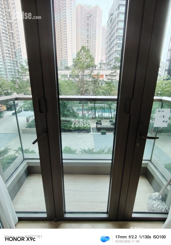 One Homantin Sell 2 Bedrooms 483 ft²