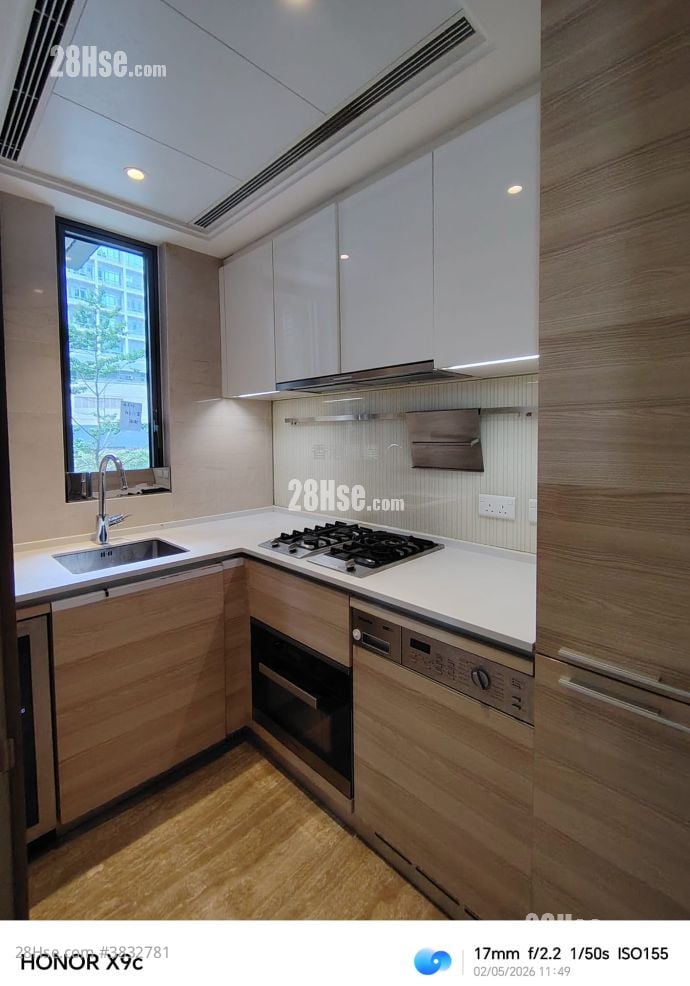 One Homantin Sell 2 Bedrooms 483 ft²