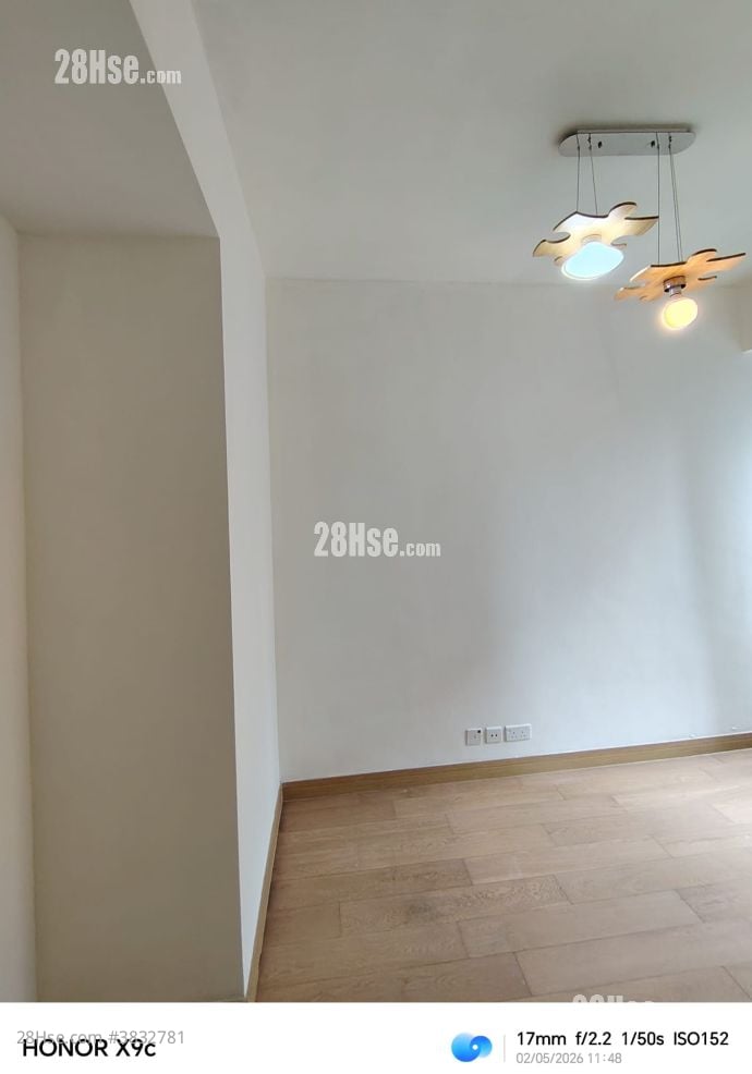 One Homantin Sell 2 Bedrooms 483 ft²