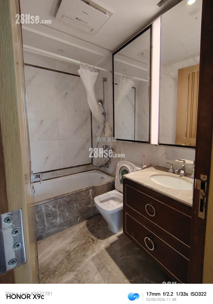 One Homantin Sell 2 Bedrooms 483 ft²