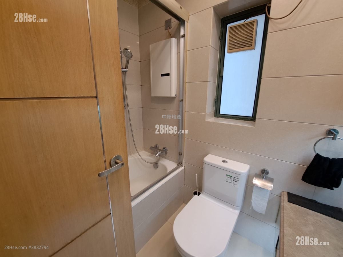 Island Harbourview Sell 2 Bedrooms , 1 Bathroom 464 ft²