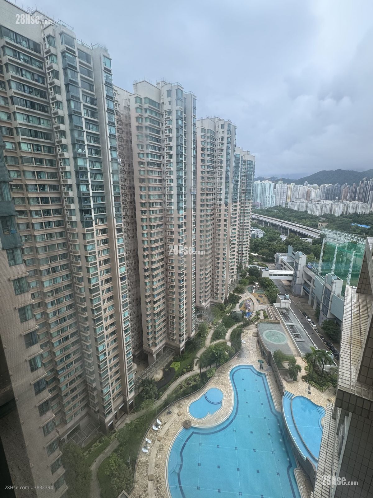 Island Harbourview Sell 2 Bedrooms , 1 Bathroom 464 ft²