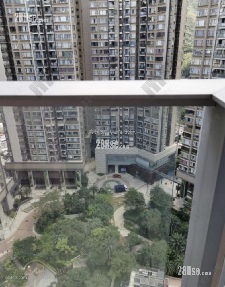 Century Link Sell 2 Bedrooms , 1 Bathroom 461 ft²