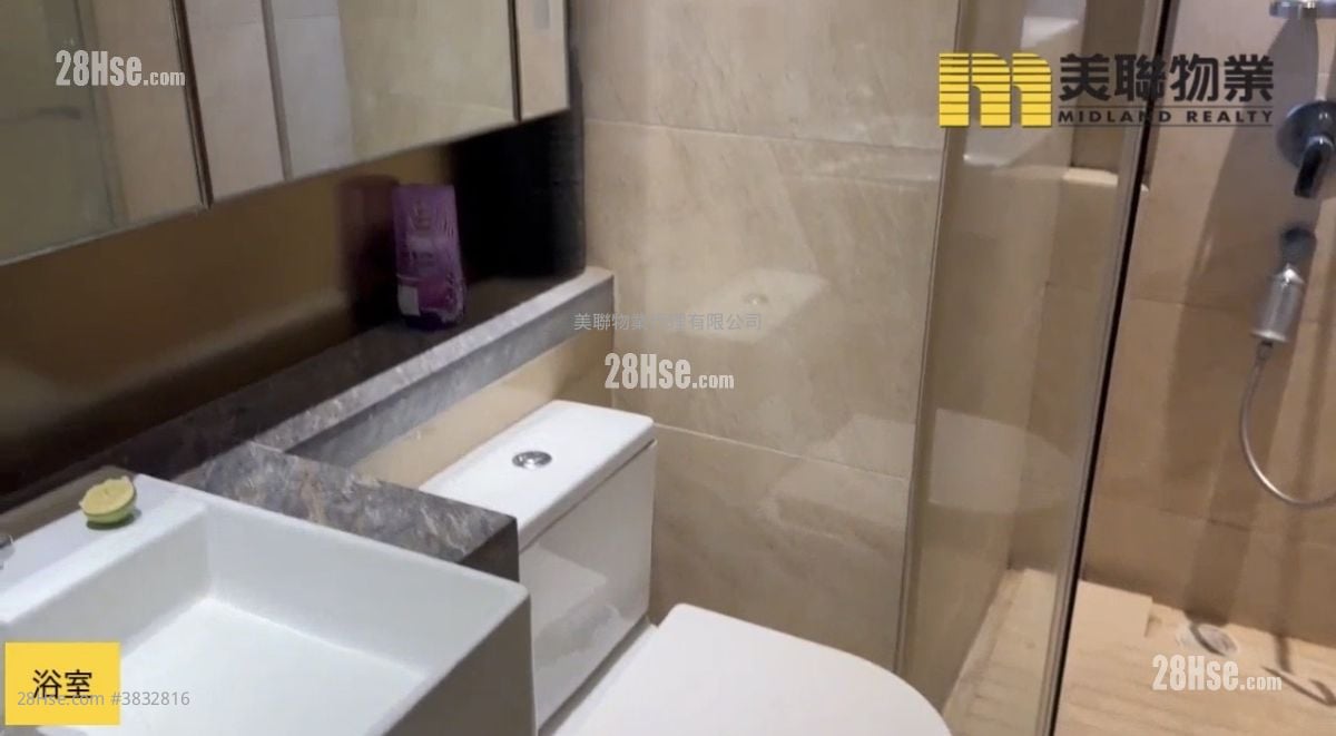 Century Link Sell 2 Bedrooms , 1 Bathroom 461 ft²