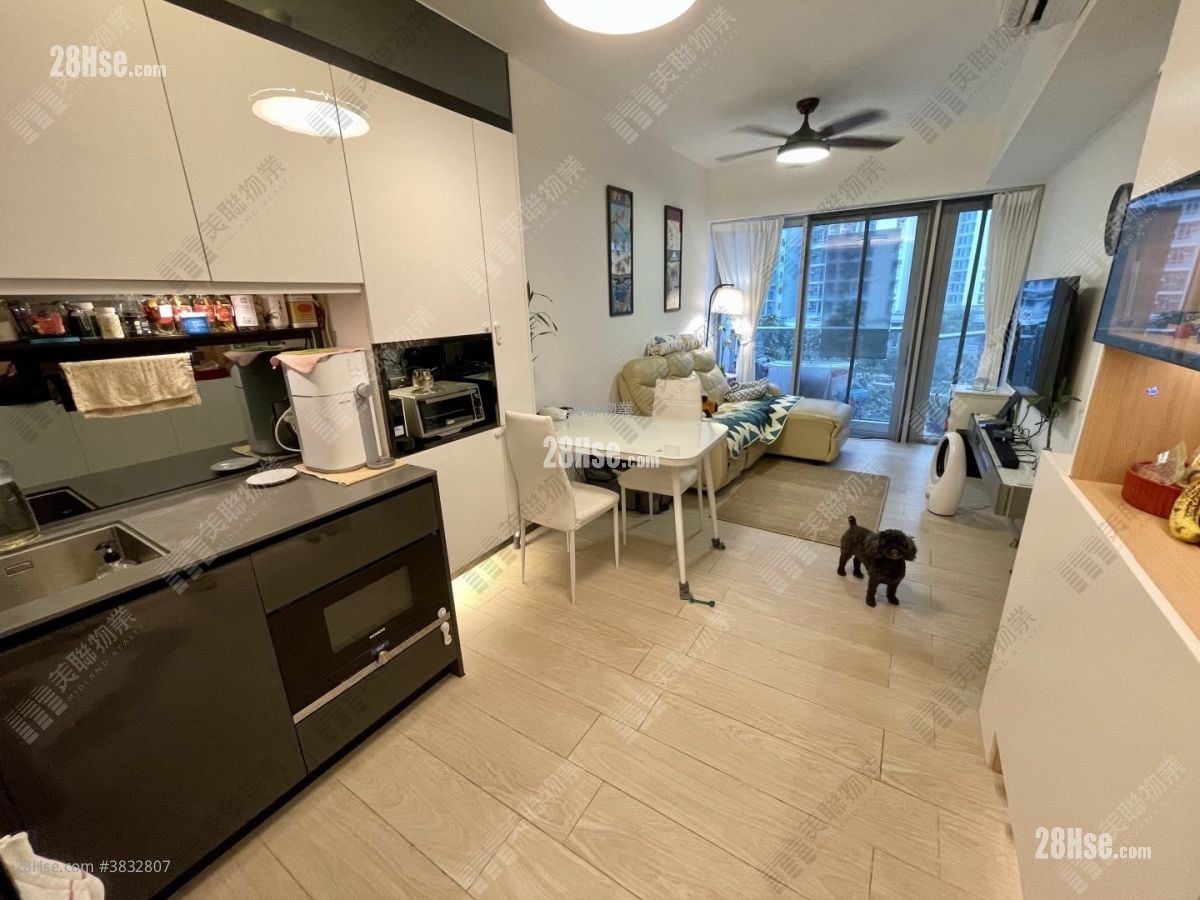 Century Link Sell 2 Bedrooms , 1 Bathroom 483 ft²