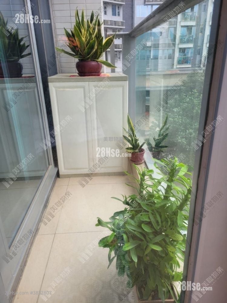 Century Link Sell 2 Bedrooms , 1 Bathroom 483 ft²