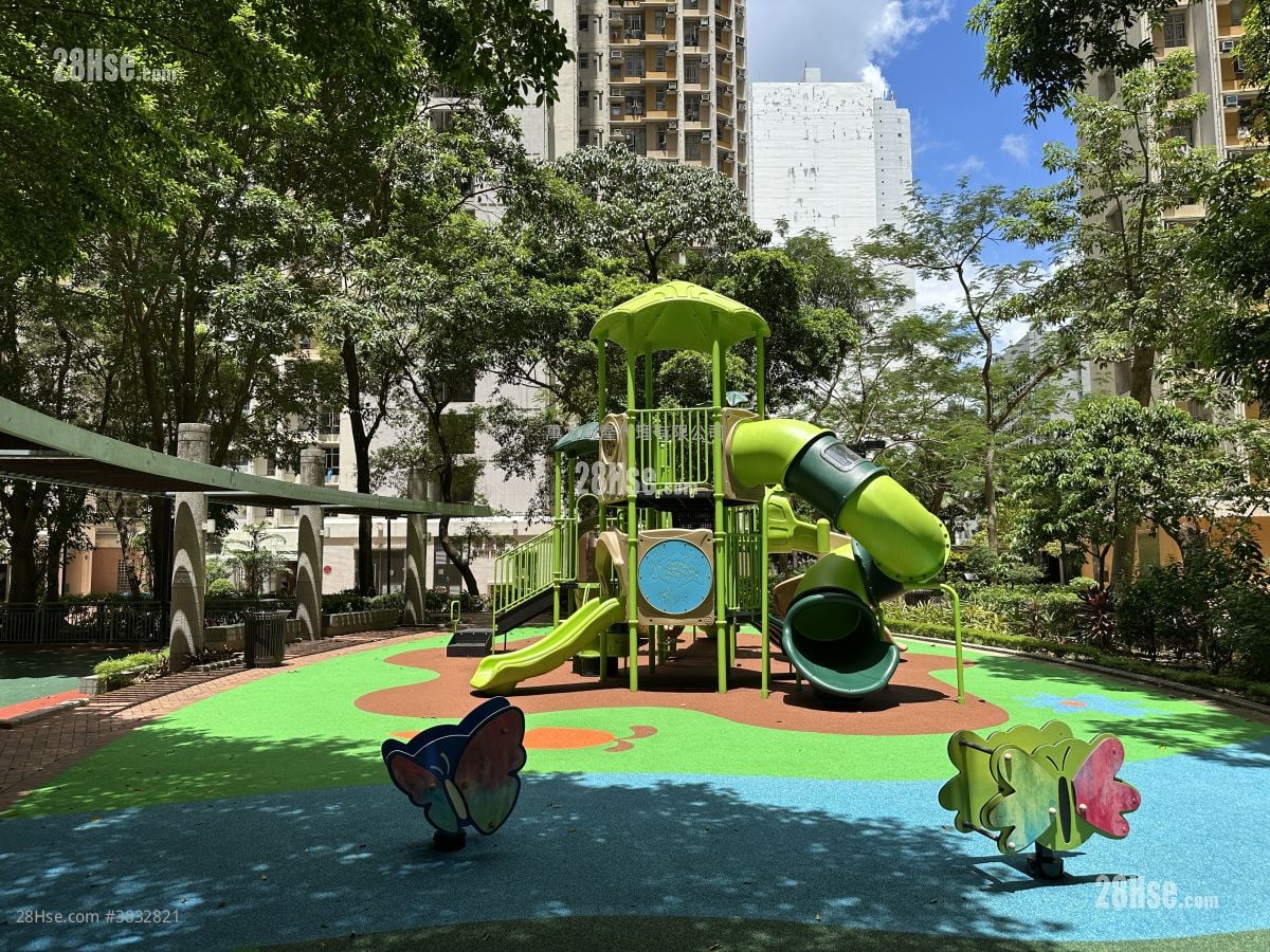 愉翠苑 售盘 3 房 , 2 浴室 663 平方尺