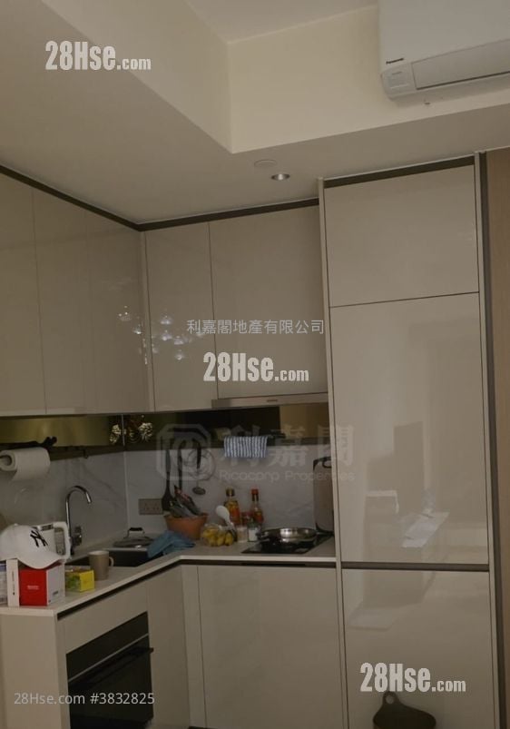 Grand Mayfair  Sell 2 Bedrooms , 1 Bathroom 463 ft²