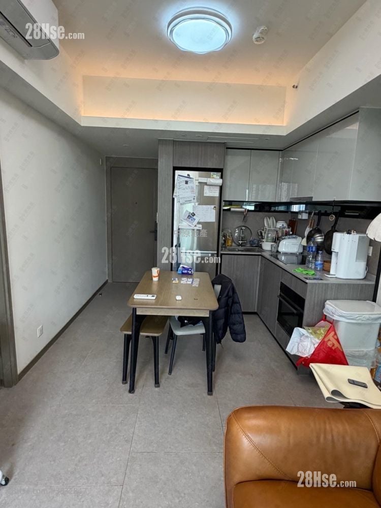 Yoho West Sell 2 Bedrooms 440 ft²