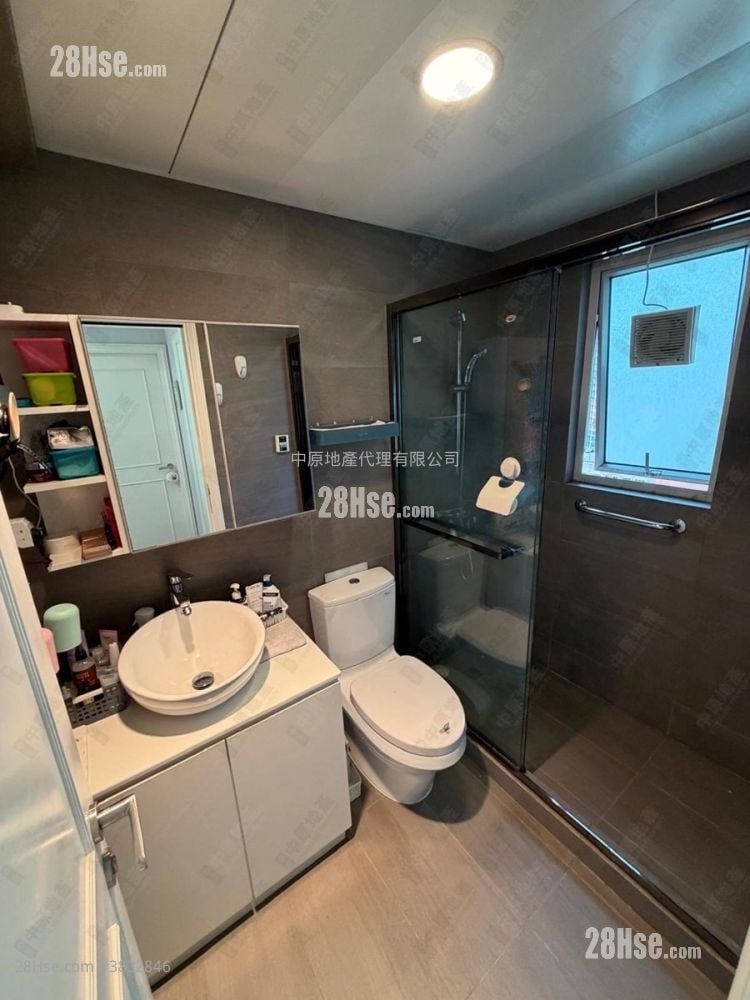 Banyan Garden Sell 2 Bedrooms , 1 Bathroom 455 ft²