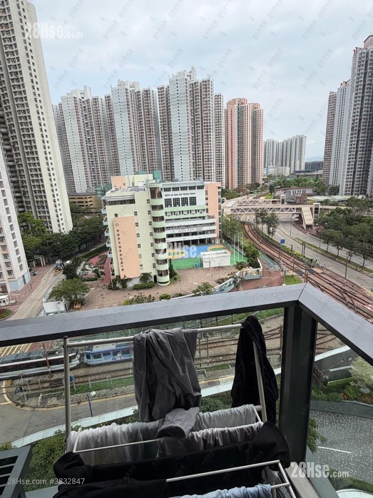 Yoho West Sell 2 Bedrooms 440 ft²