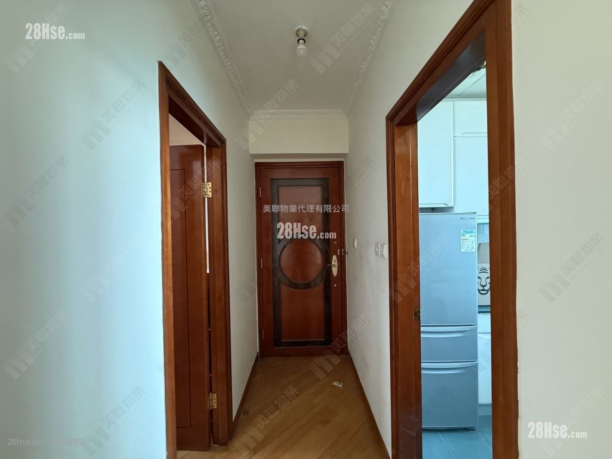 Tung Chung Crescent Sell 3 Bedrooms , 3 Bathrooms 813 ft²