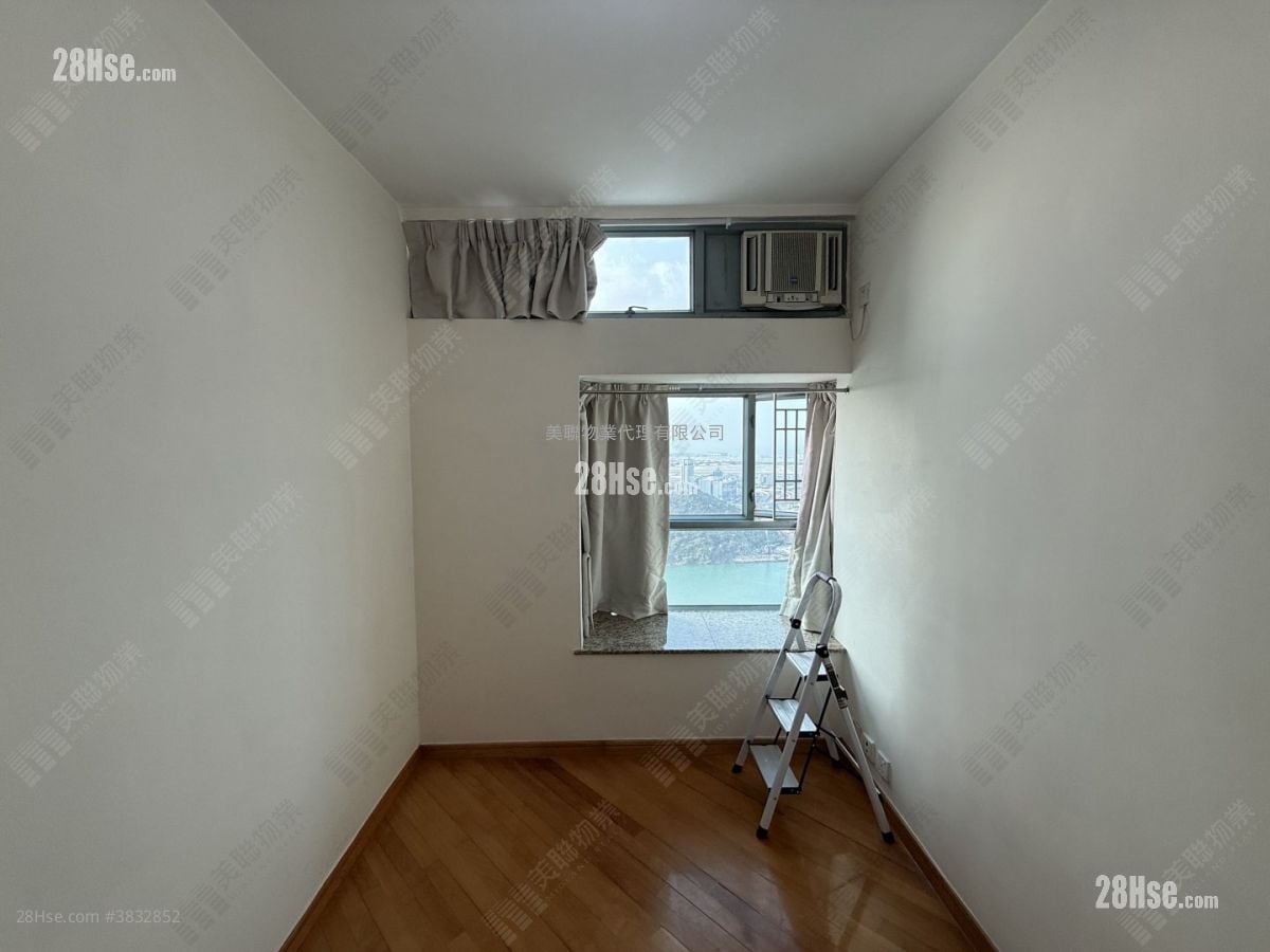 Tung Chung Crescent Sell 3 Bedrooms , 3 Bathrooms 813 ft²