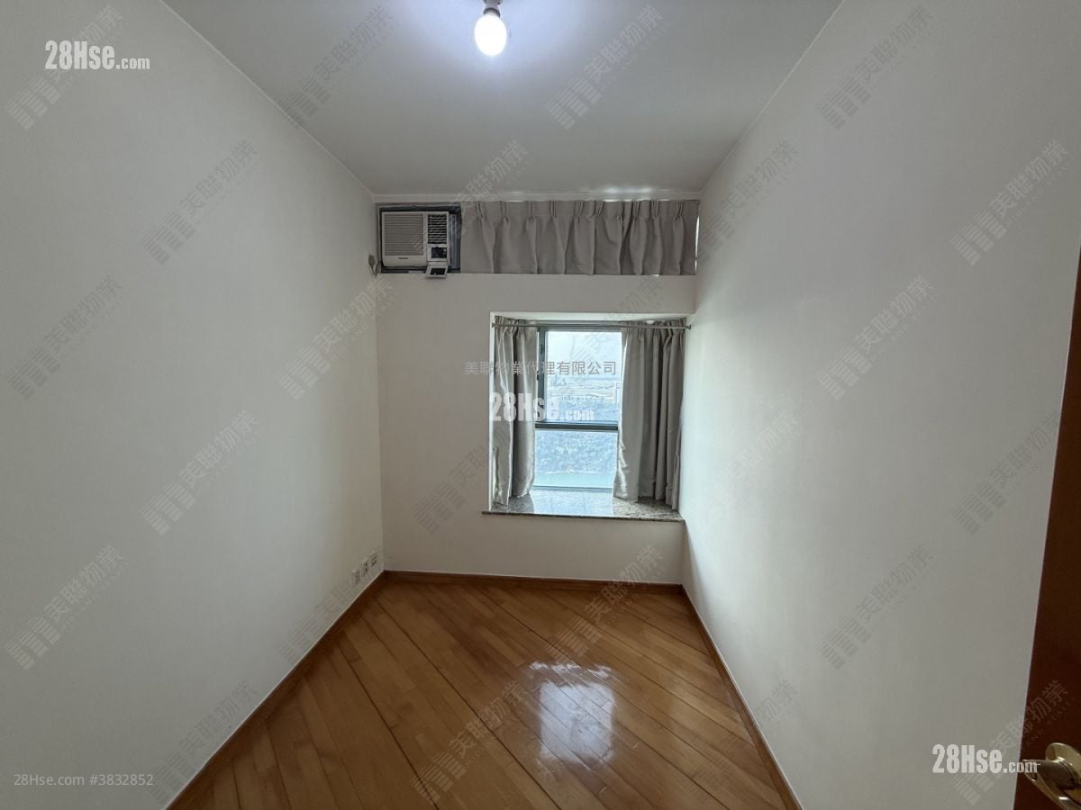 Tung Chung Crescent Sell 3 Bedrooms , 3 Bathrooms 813 ft²