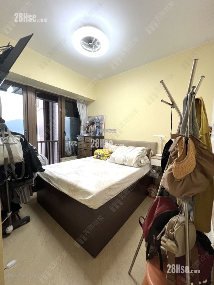 Lp10 Sell 3 Bedrooms , 2 Bathrooms 857 ft²