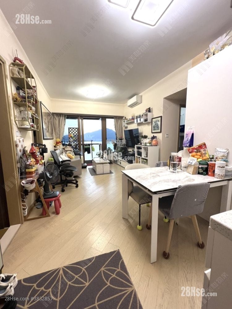 Lp10 Sell 3 Bedrooms , 2 Bathrooms 857 ft²