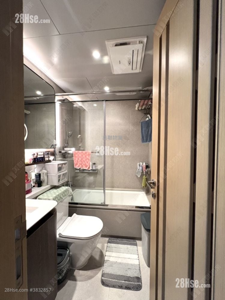Lp10 Sell 3 Bedrooms , 2 Bathrooms 857 ft²