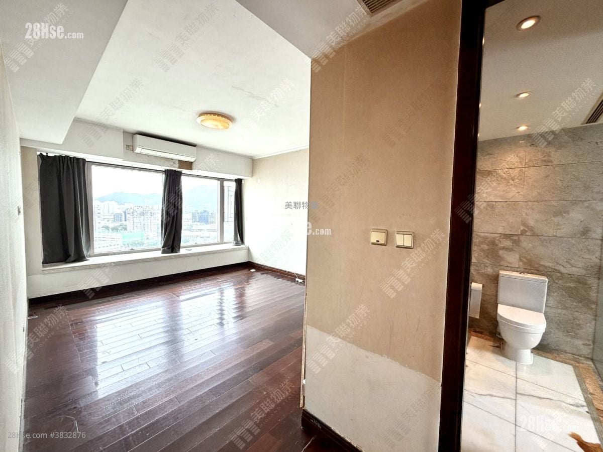 Celestial Heights Sell 5+ Bedrooms 1,975 ft²