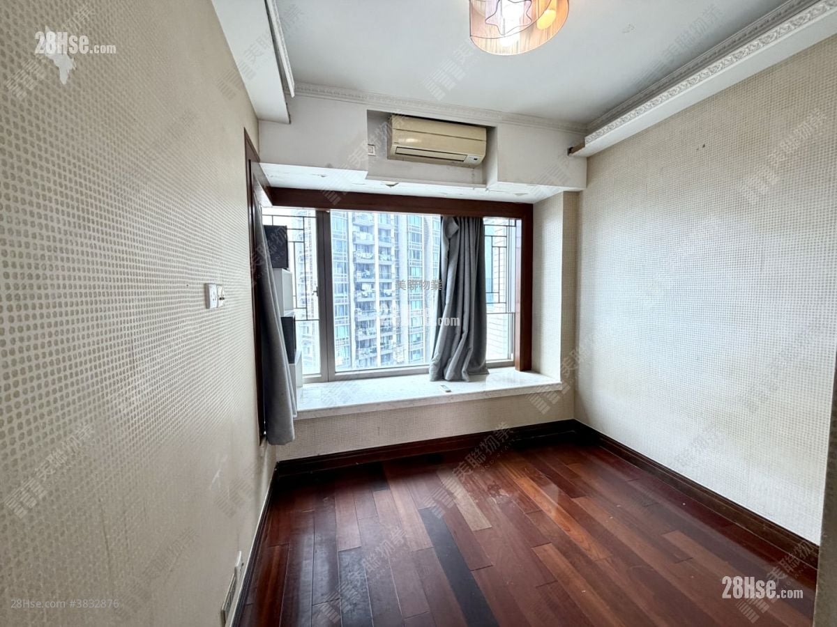 Celestial Heights Sell 5+ Bedrooms 1,975 ft²