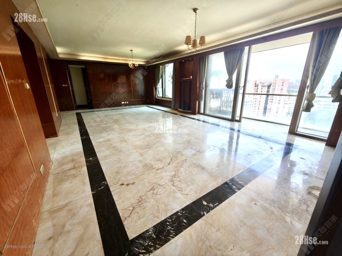 Celestial Heights Sell 5+ Bedrooms 1,975 ft²