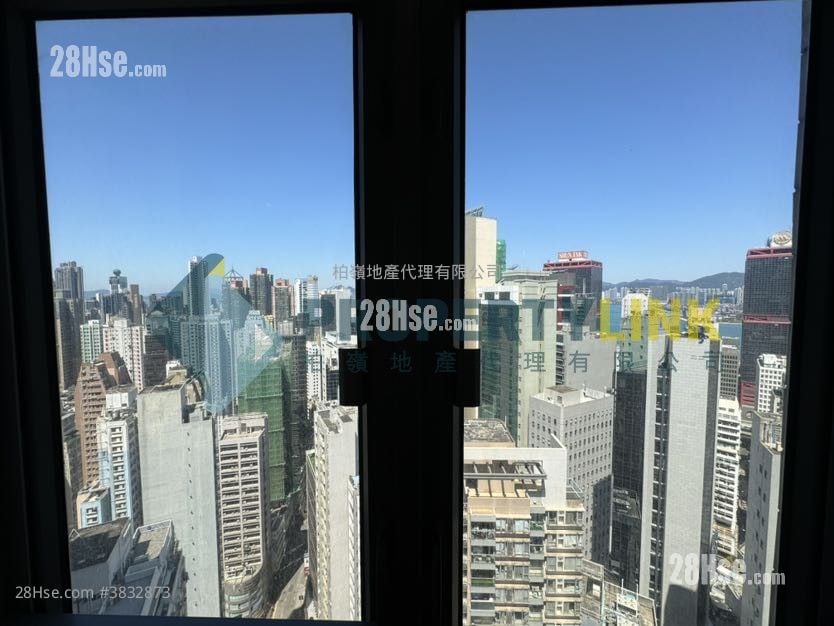 Hollywood Terrace Sell 2 Bedrooms , 1 Bathroom 616 ft²