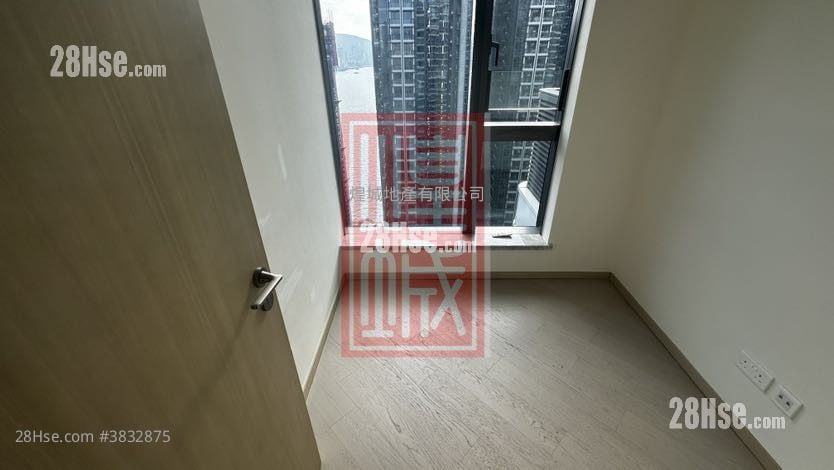 One Victoria Rental 2 Bedrooms , 1 Bathroom 460 ft²