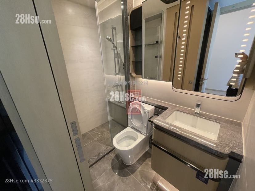 One Victoria Rental 2 Bedrooms , 1 Bathroom 460 ft²