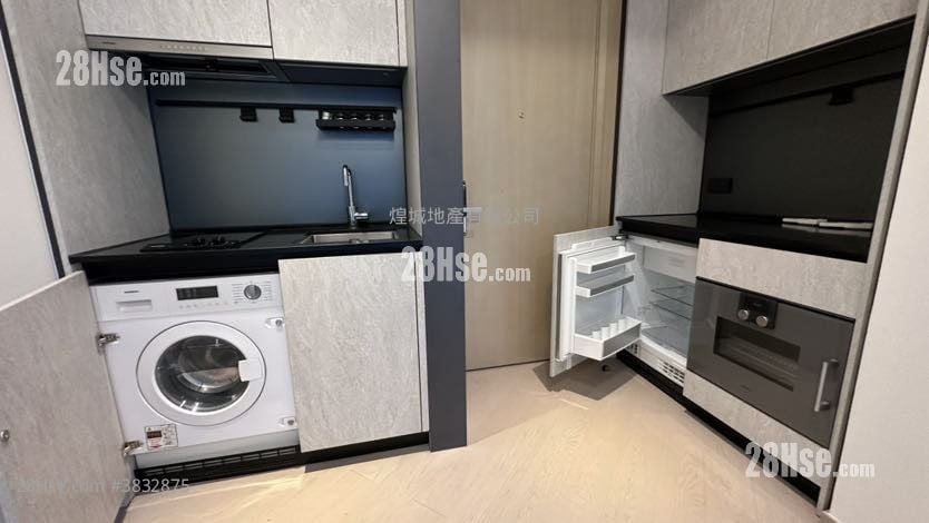 One Victoria Rental 2 Bedrooms , 1 Bathroom 460 ft²