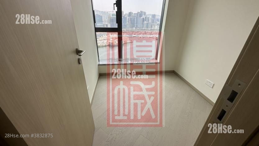 One Victoria Rental 2 Bedrooms , 1 Bathroom 460 ft²