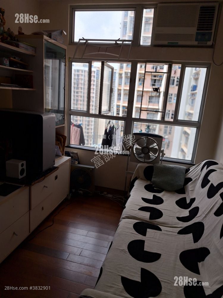 Yau Chui Court Sell 553 ft²