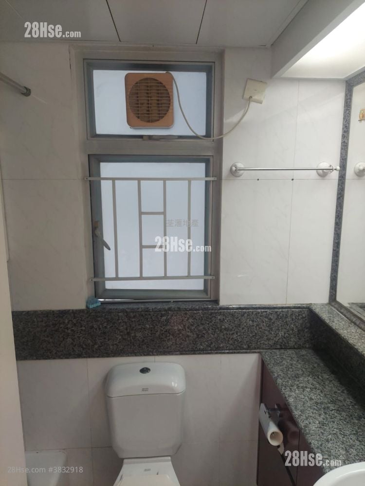 Summit Terrace Sell 2 Bedrooms , 1 Bathroom 424 ft²