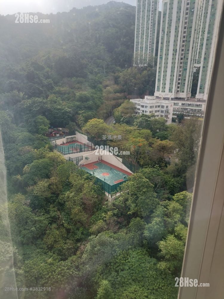 Summit Terrace Sell 2 Bedrooms , 1 Bathroom 424 ft²