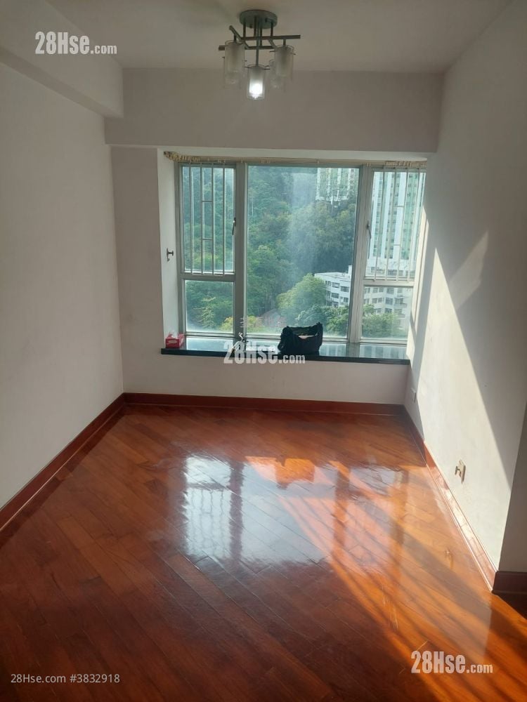 Summit Terrace Sell 2 Bedrooms , 1 Bathroom 424 ft²