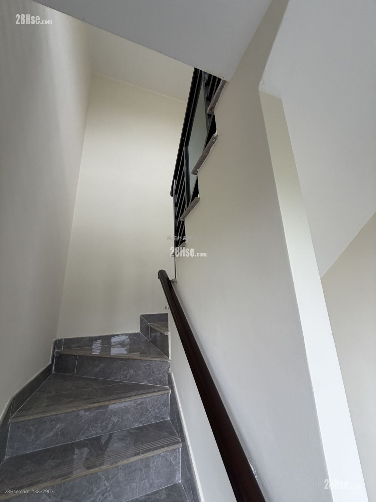 Village Sell 3 Bedrooms , 2 Bathrooms 700 ft²