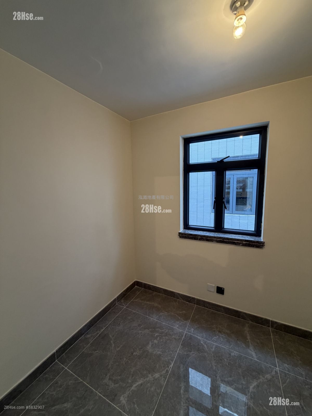 Village Sell 3 Bedrooms , 2 Bathrooms 700 ft²