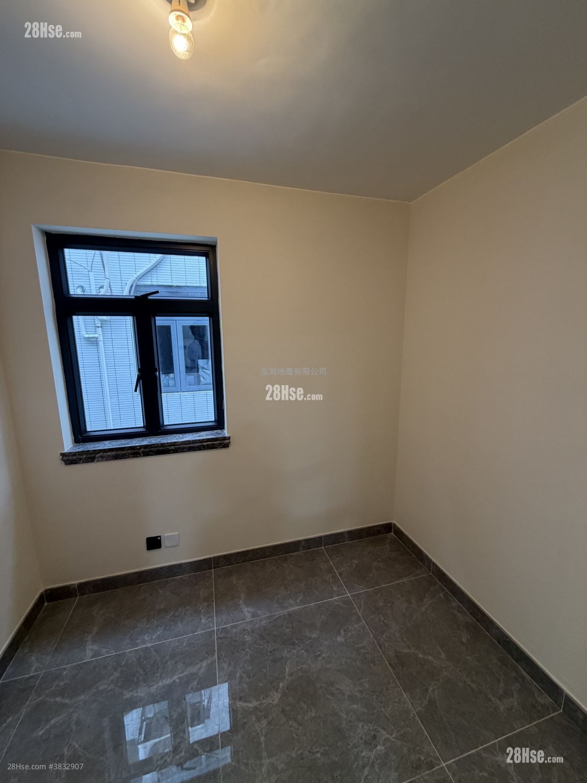 Village Sell 3 Bedrooms , 2 Bathrooms 700 ft²