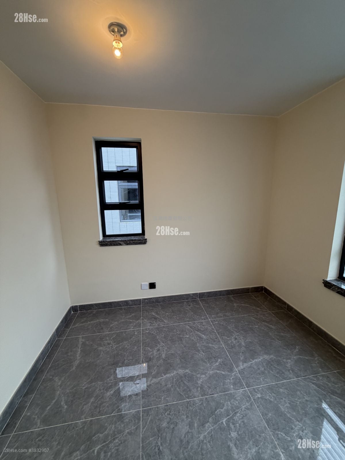 Village Sell 3 Bedrooms , 2 Bathrooms 700 ft²