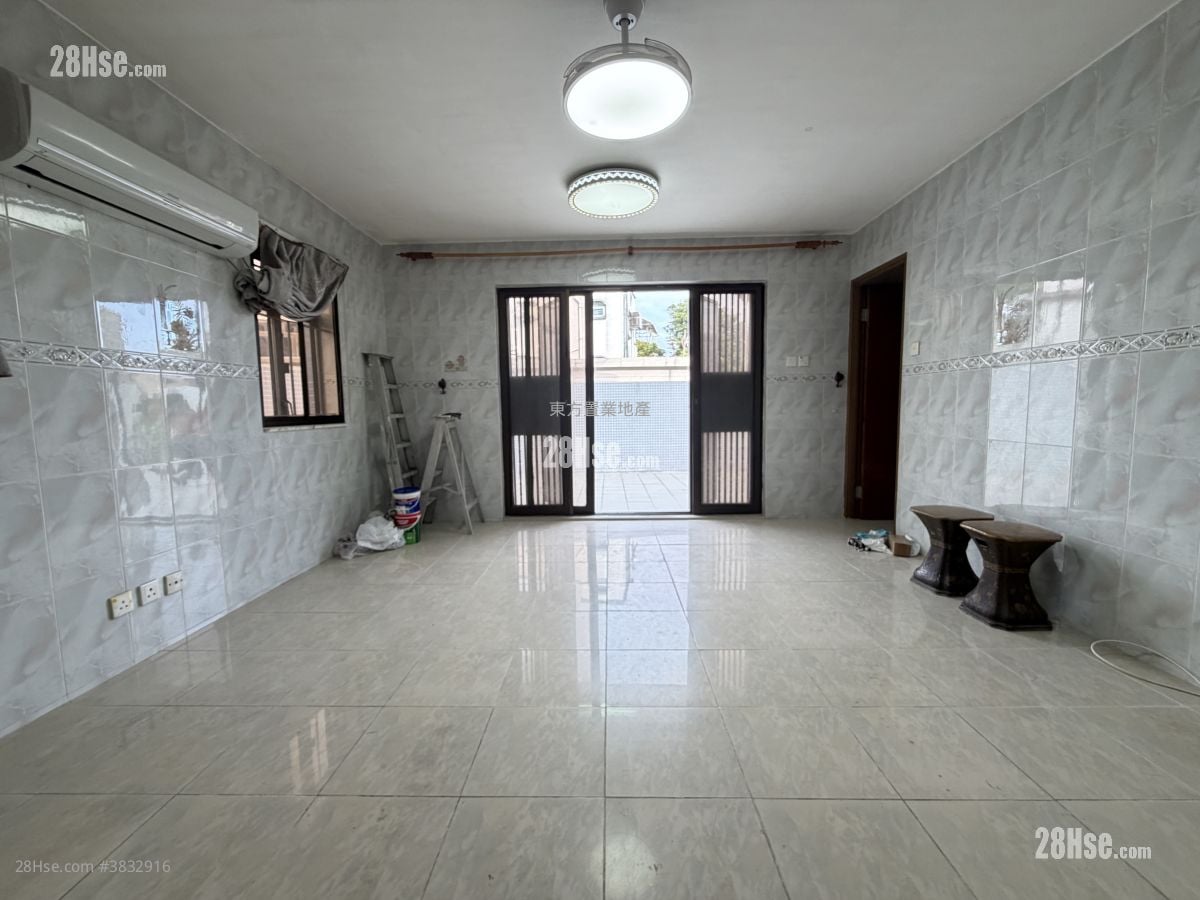 Village Sell 3 Bedrooms , 1 Bathroom 700 ft²