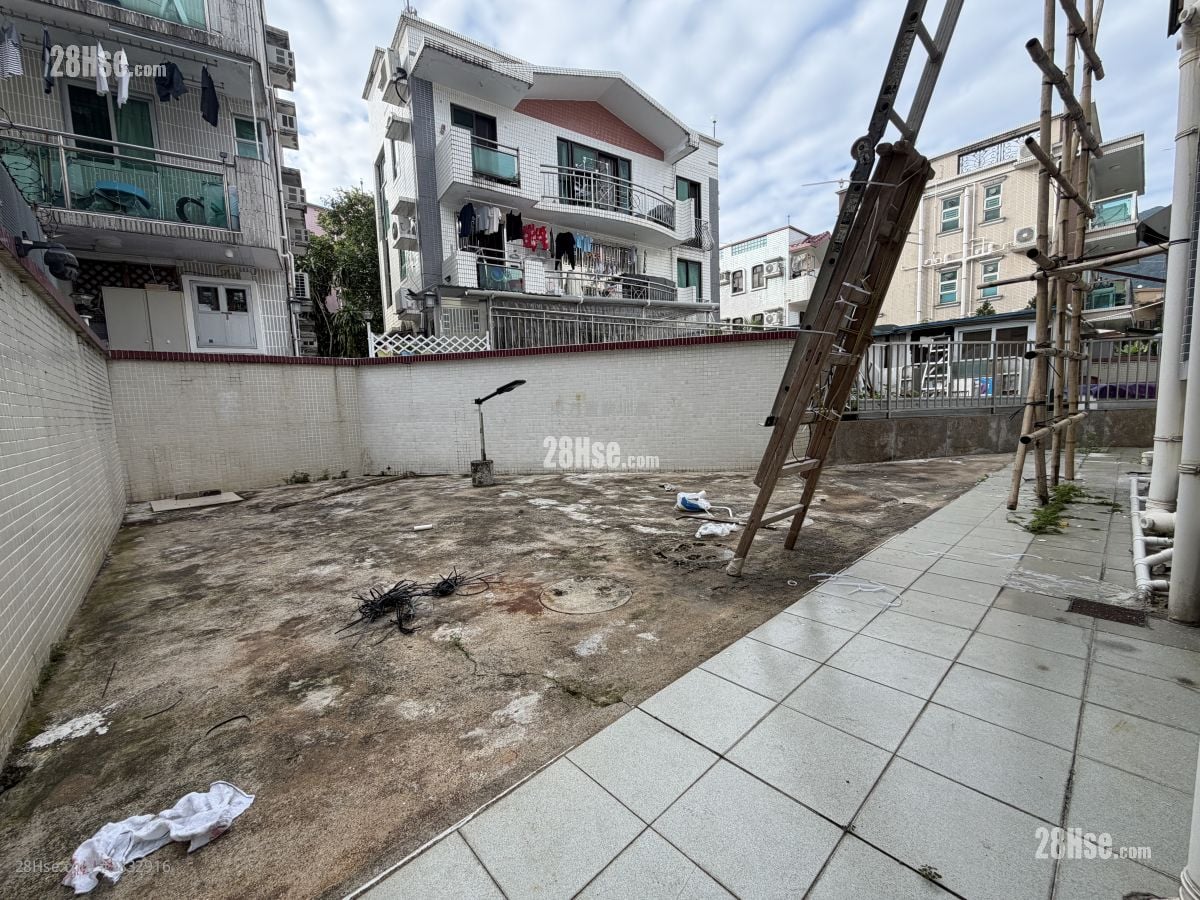 Village Sell 3 Bedrooms , 1 Bathroom 700 ft²