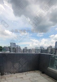 The Reach Sell 3 Bedrooms 825 ft²