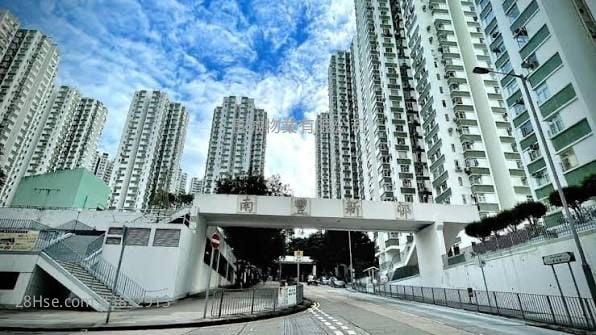 Nan Fung Sun Chuen Sell 3 Bedrooms , 1 Bathroom 570 ft²