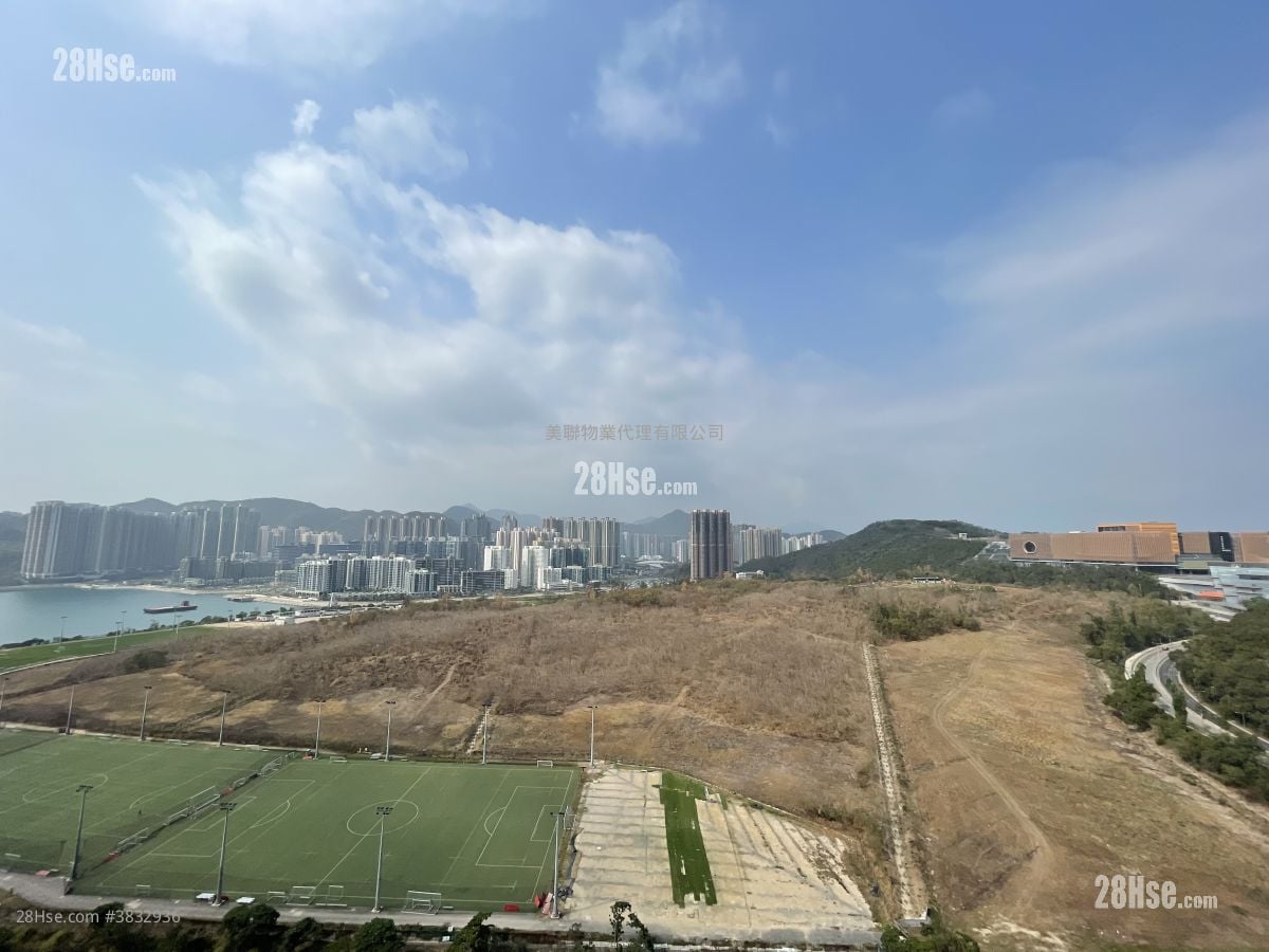 Hemera Rental 4 Bedrooms , 3 Bathrooms 943 ft²