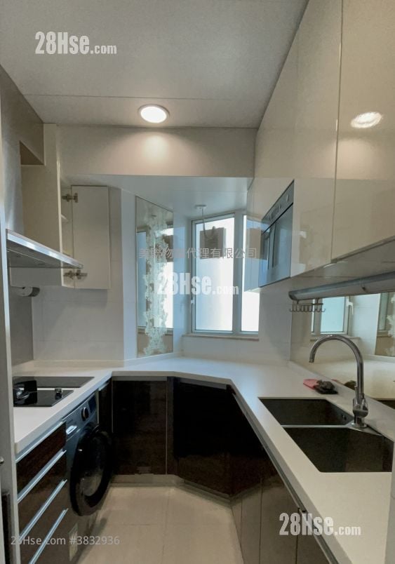 Hemera Rental 4 Bedrooms , 3 Bathrooms 943 ft²