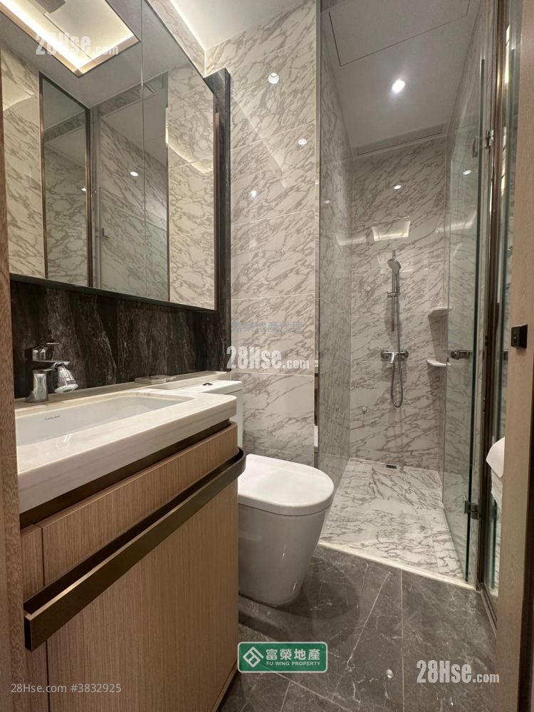 One Soho Sell 2 Bedrooms , 1 Bathroom 374 ft²