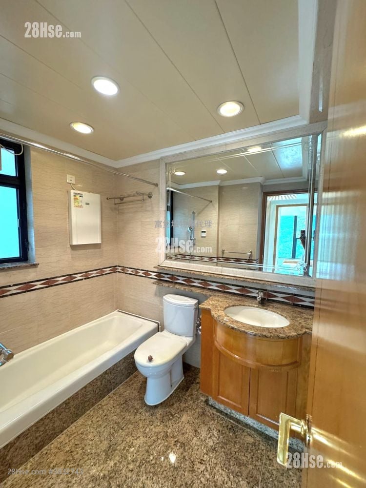 Castello Sell 2 Bedrooms , 1 Bathroom 580 ft²