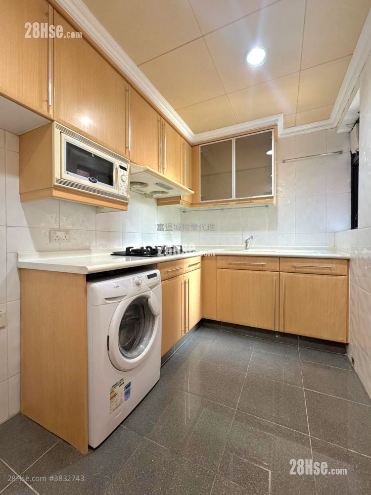 Castello Sell 2 Bedrooms , 1 Bathroom 580 ft²