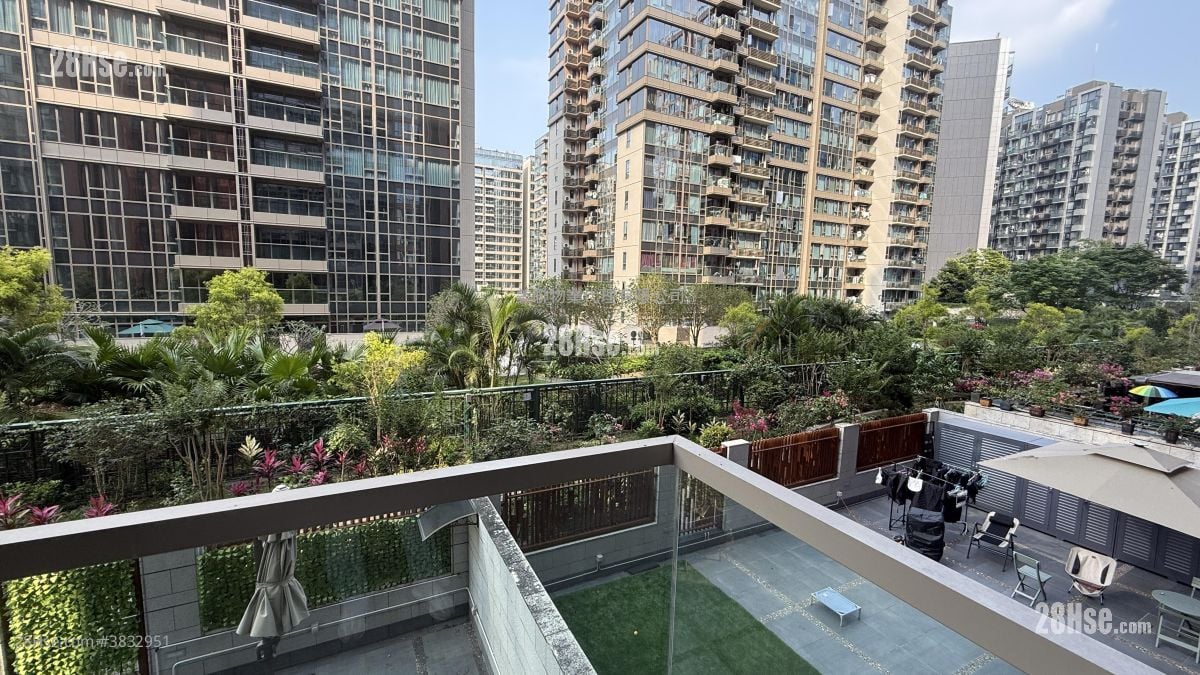 Centra Horizon Sell 3 Bedrooms 1,041 ft²
