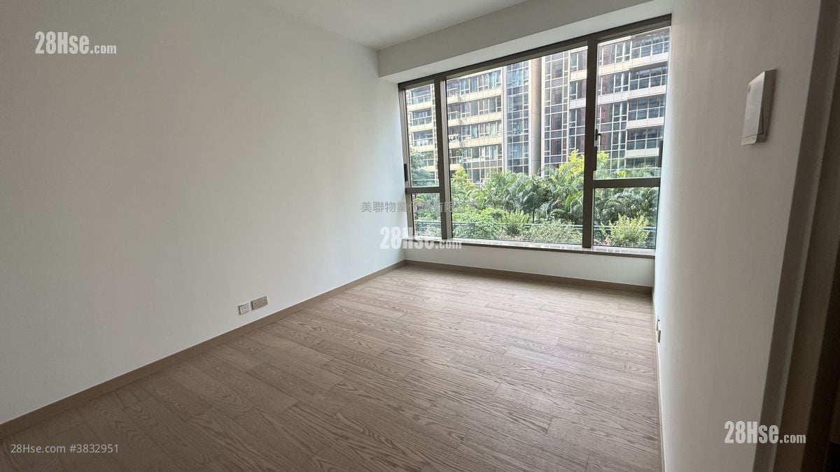 Centra Horizon Sell 3 Bedrooms 1,041 ft²