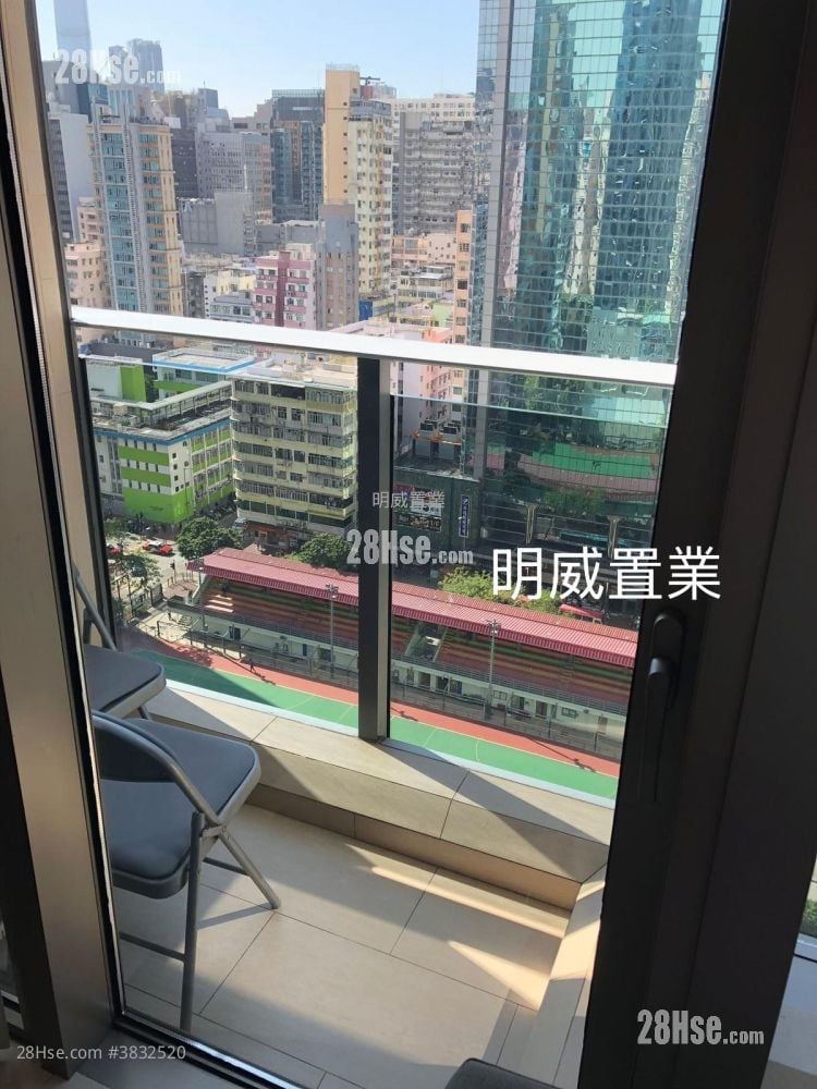 Macpherson Place Rental 2 Bedrooms , 1 Bathroom 561 ft²
